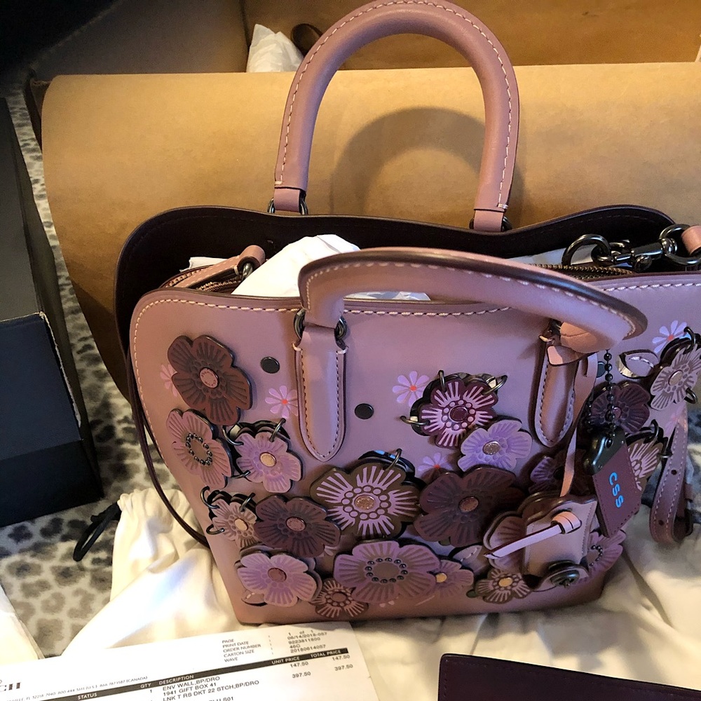 Rogue 25 new with tags box color is dusty rose